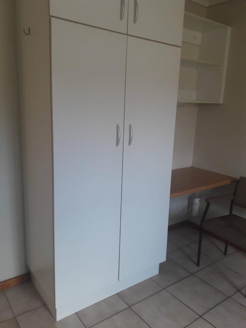 To Let 6 Bedroom Property for Rent in Summerstrand Eastern Cape